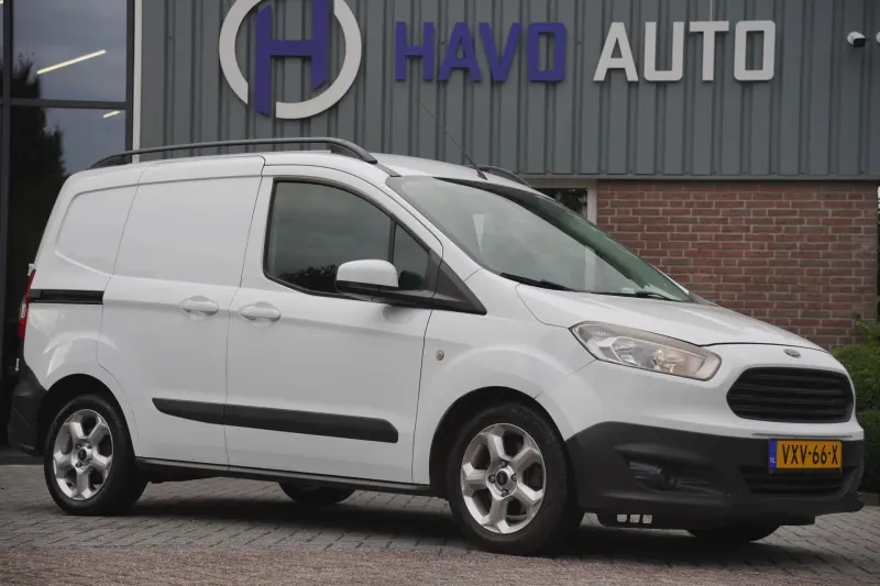 Ford Transit Courier (2014)