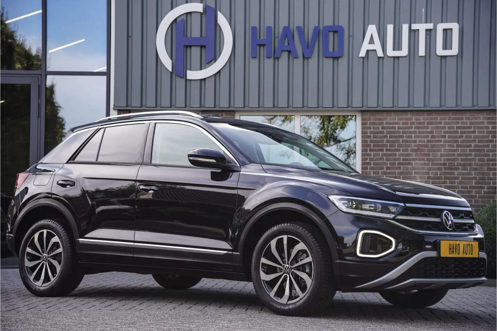Volkswagen T-Roc (2022) — foto 1