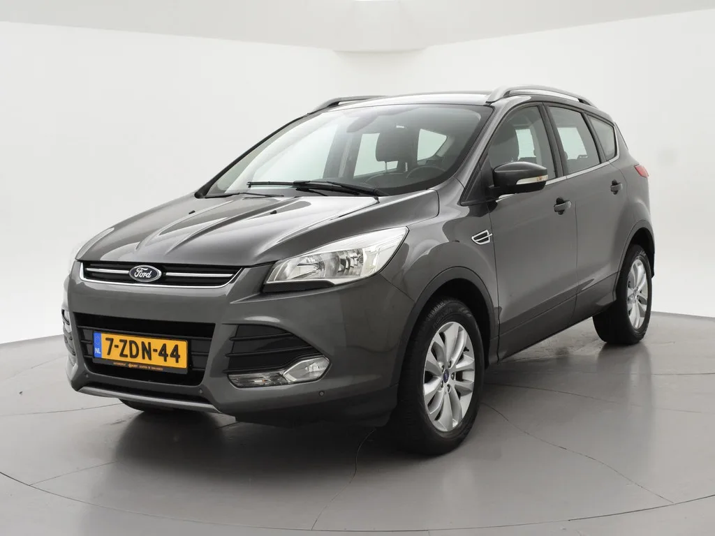 Ford Kuga (2015) — foto 1