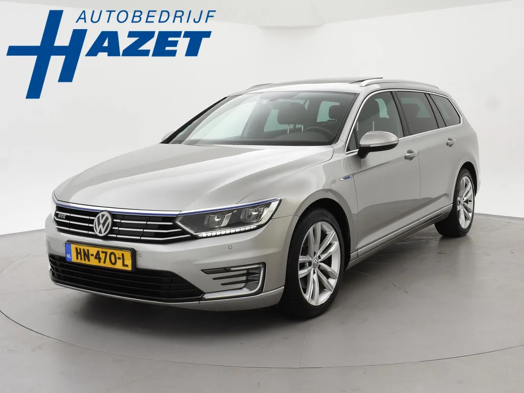 Volkswagen Passat (2015) — foto 1