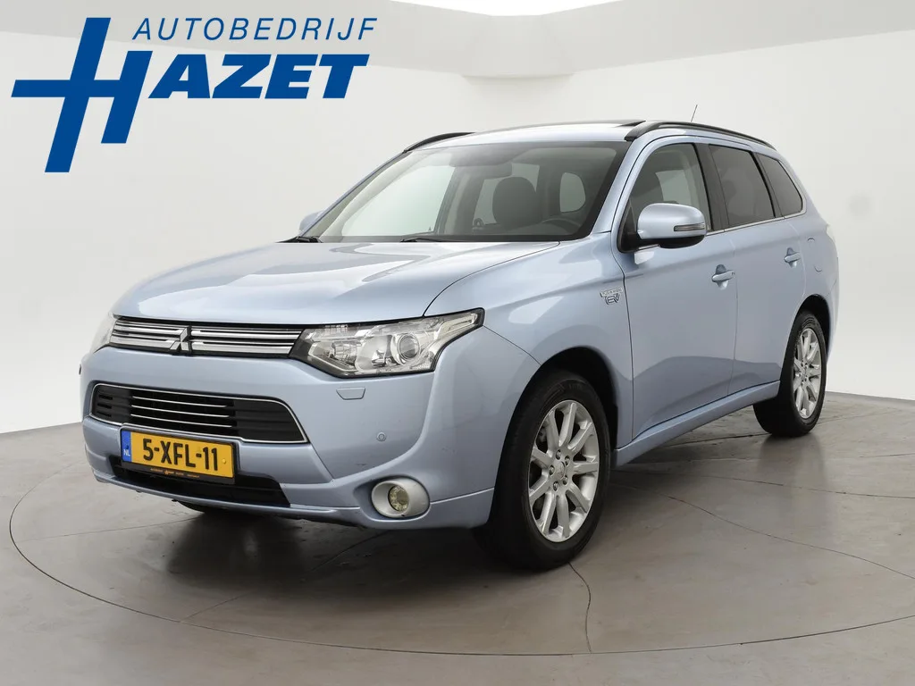 Mitsubishi Outlander (2014) — foto 1