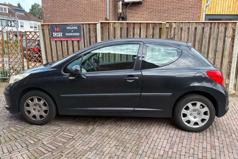 Peugeot 207 (2008)