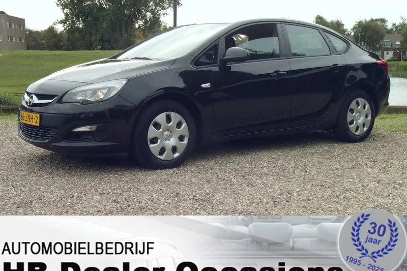 Opel Astra (2012)