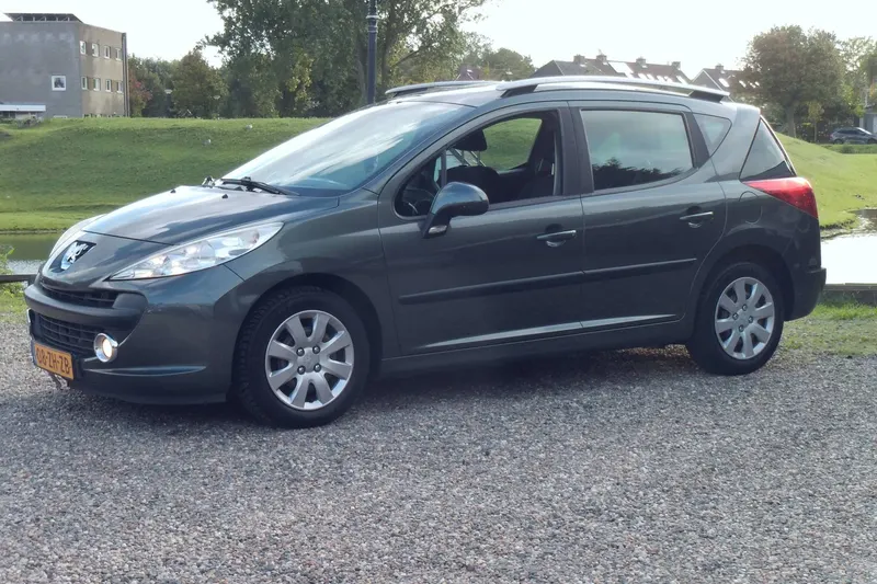 Peugeot 207 (2008)