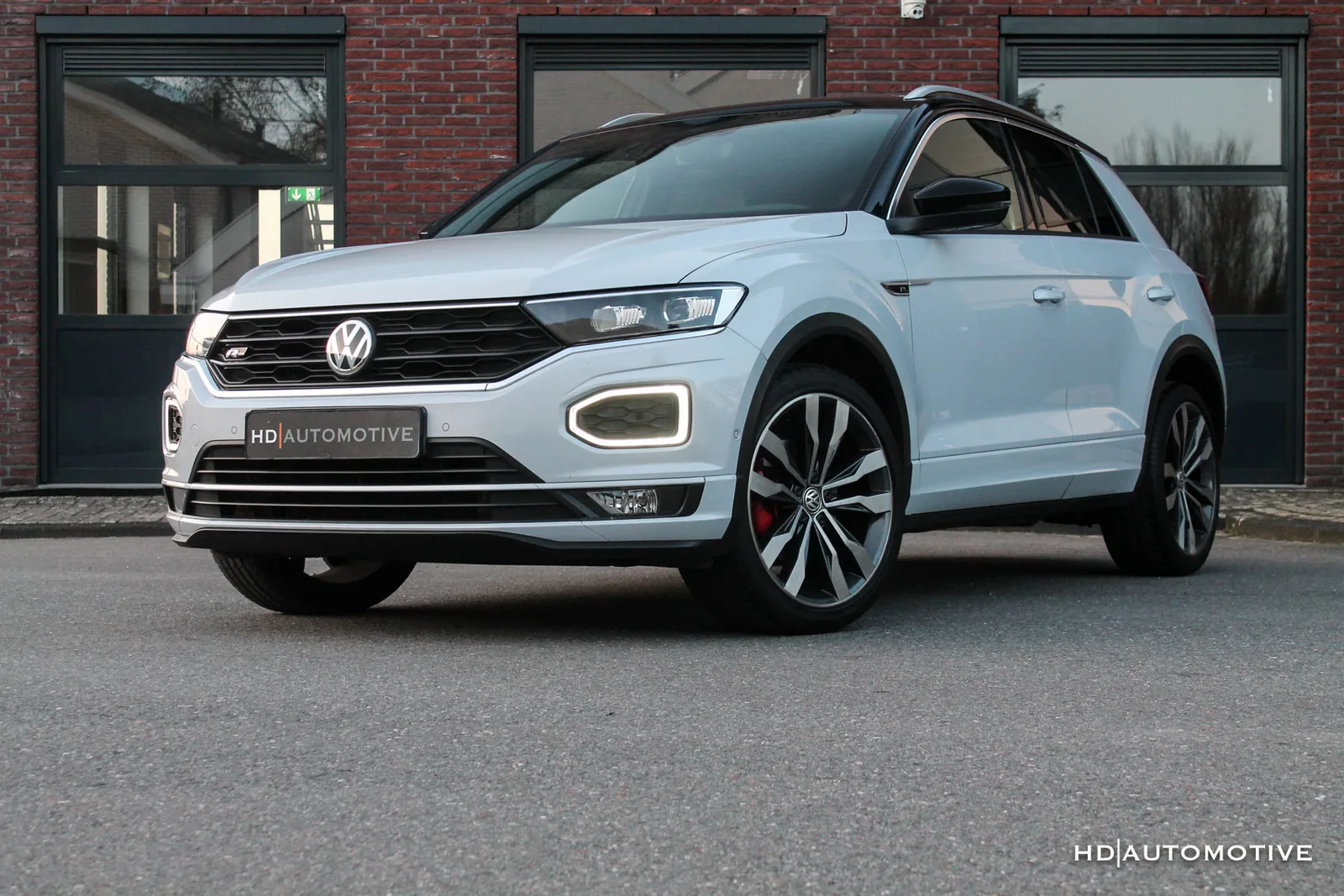 Volkswagen T-Roc (2019) — foto 1
