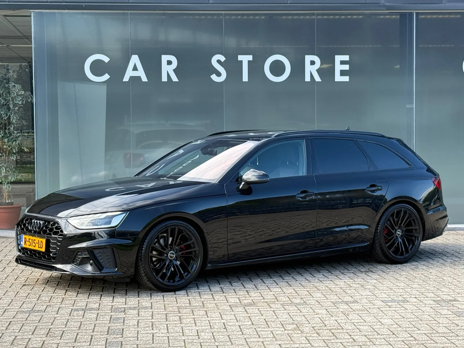 Audi A4 (2020) — foto 1