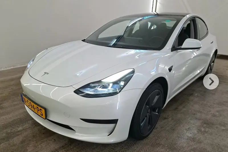 Tesla Model 3 (2021)
