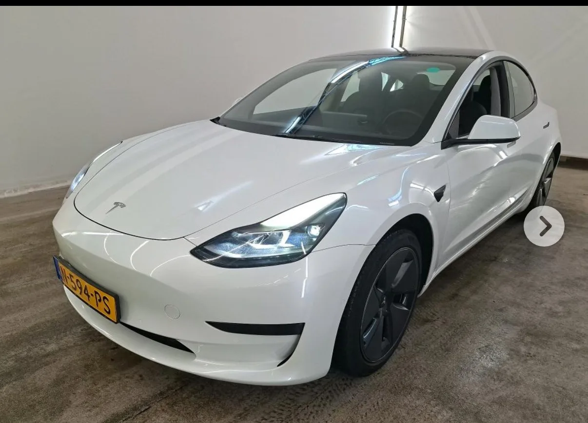 Tesla Model 3 (2021) — foto 1