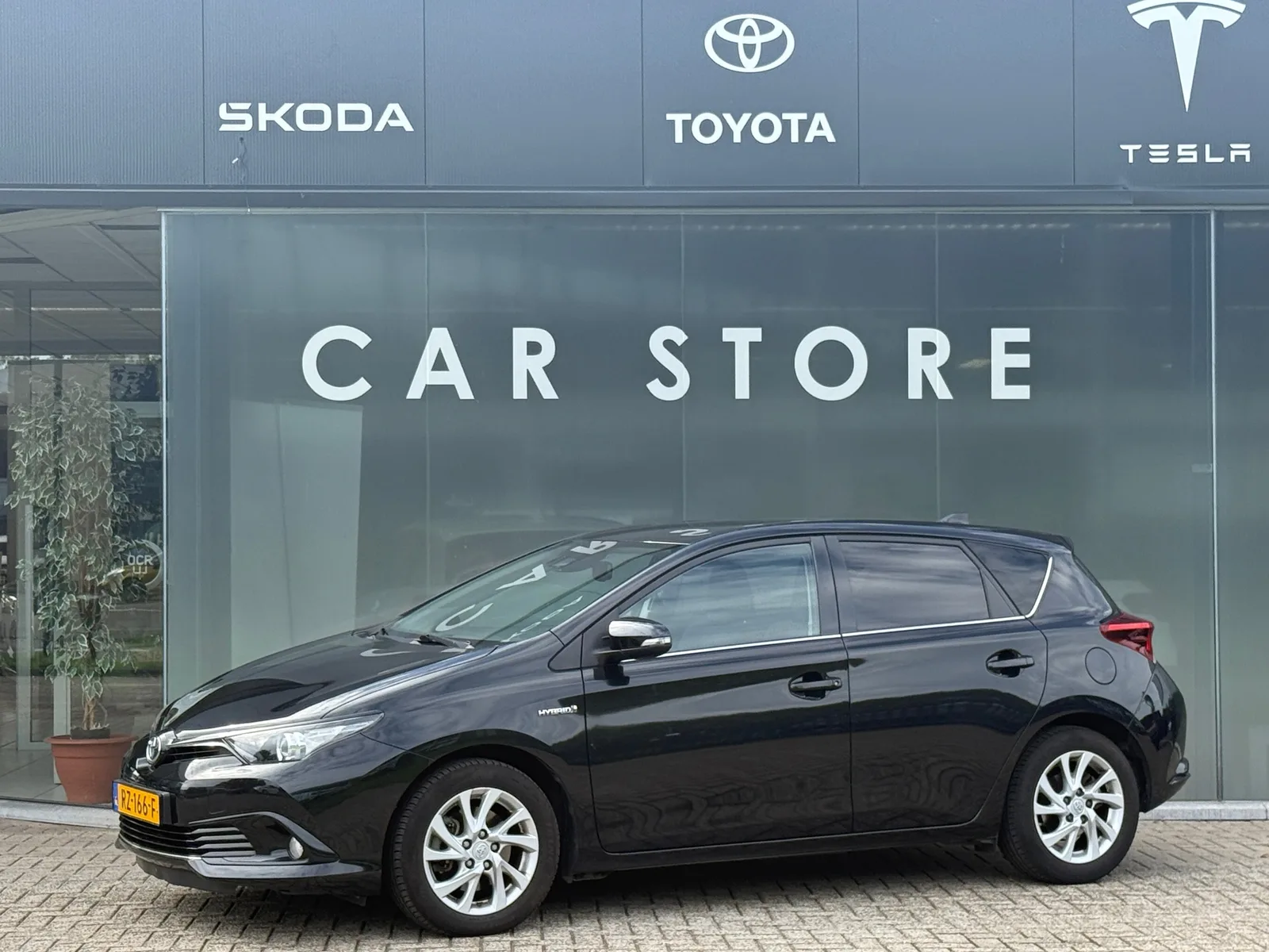 Toyota Auris (2018) — foto 1