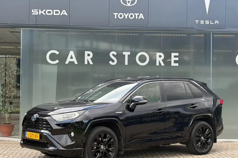 Toyota RAV4 (2021)