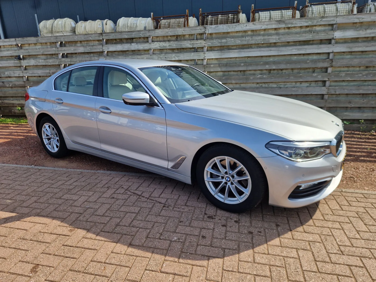 BMW 5-Serie (2017) — foto 1