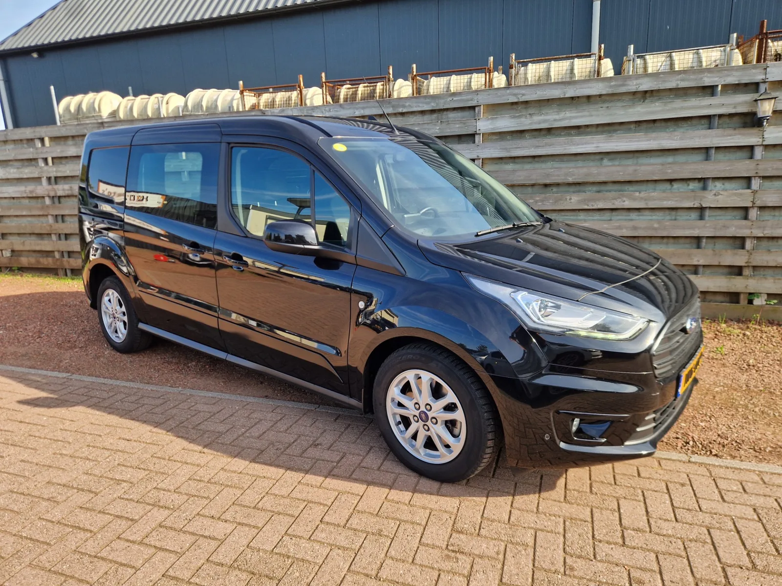Ford Transit Connect (2021) — foto 1