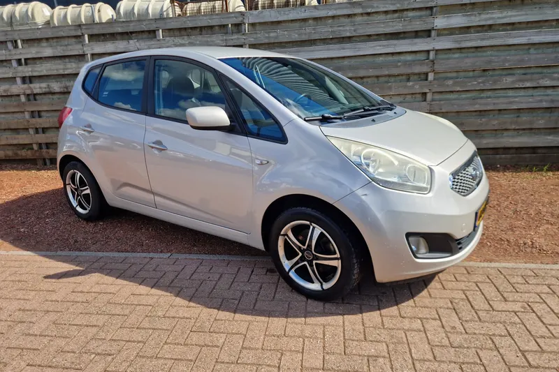 Kia Venga (2010)