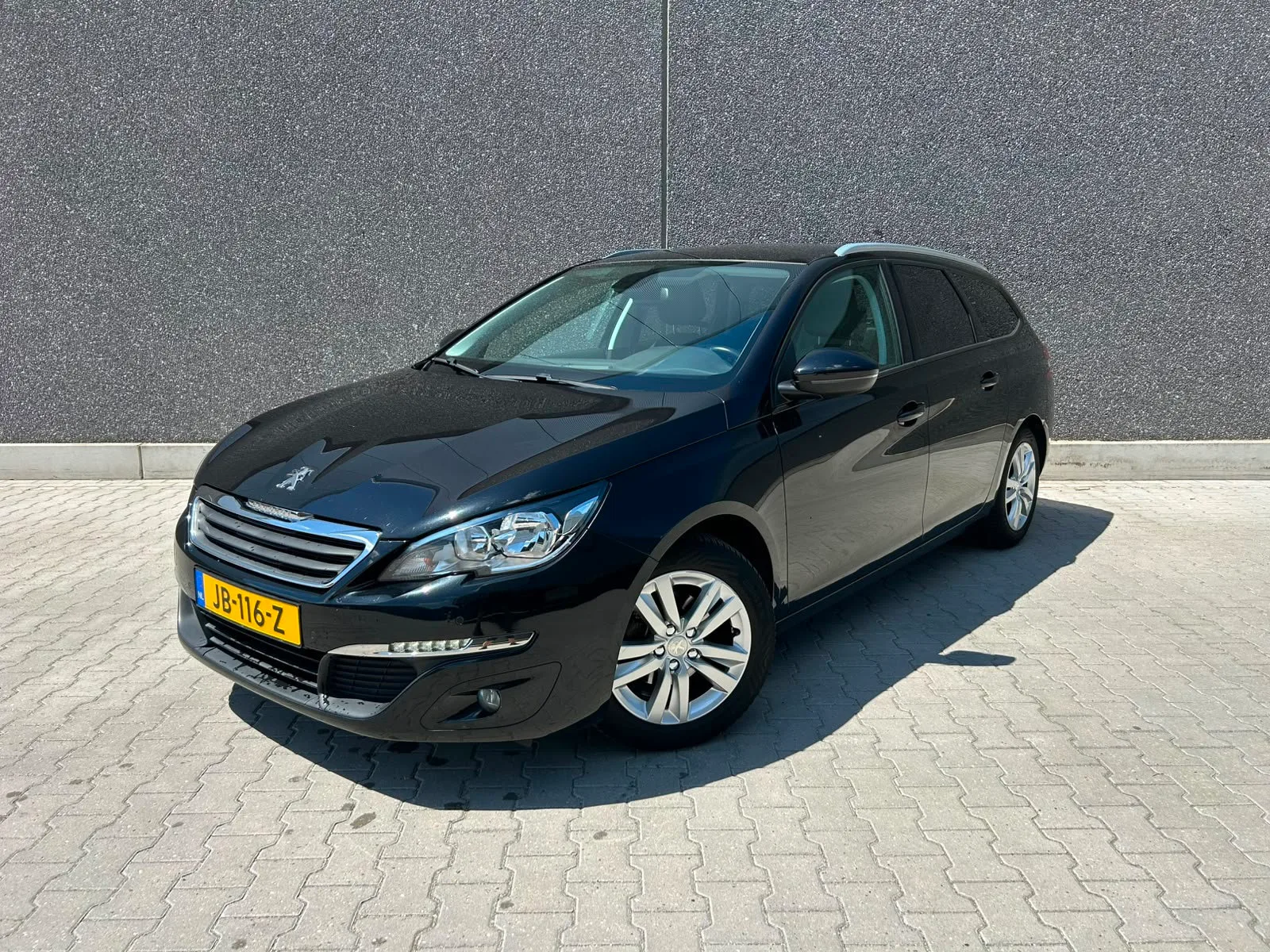 Peugeot 308 (2016) — foto 1