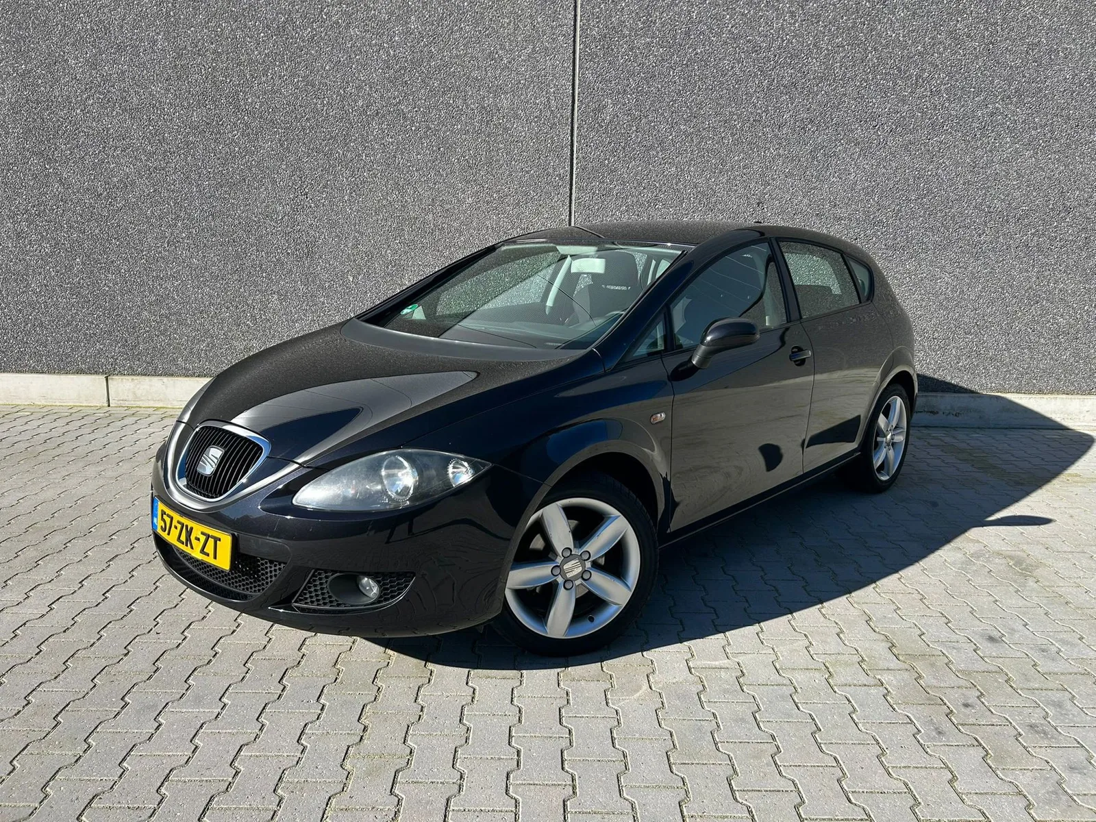 SEAT Leon (2008) — foto 1