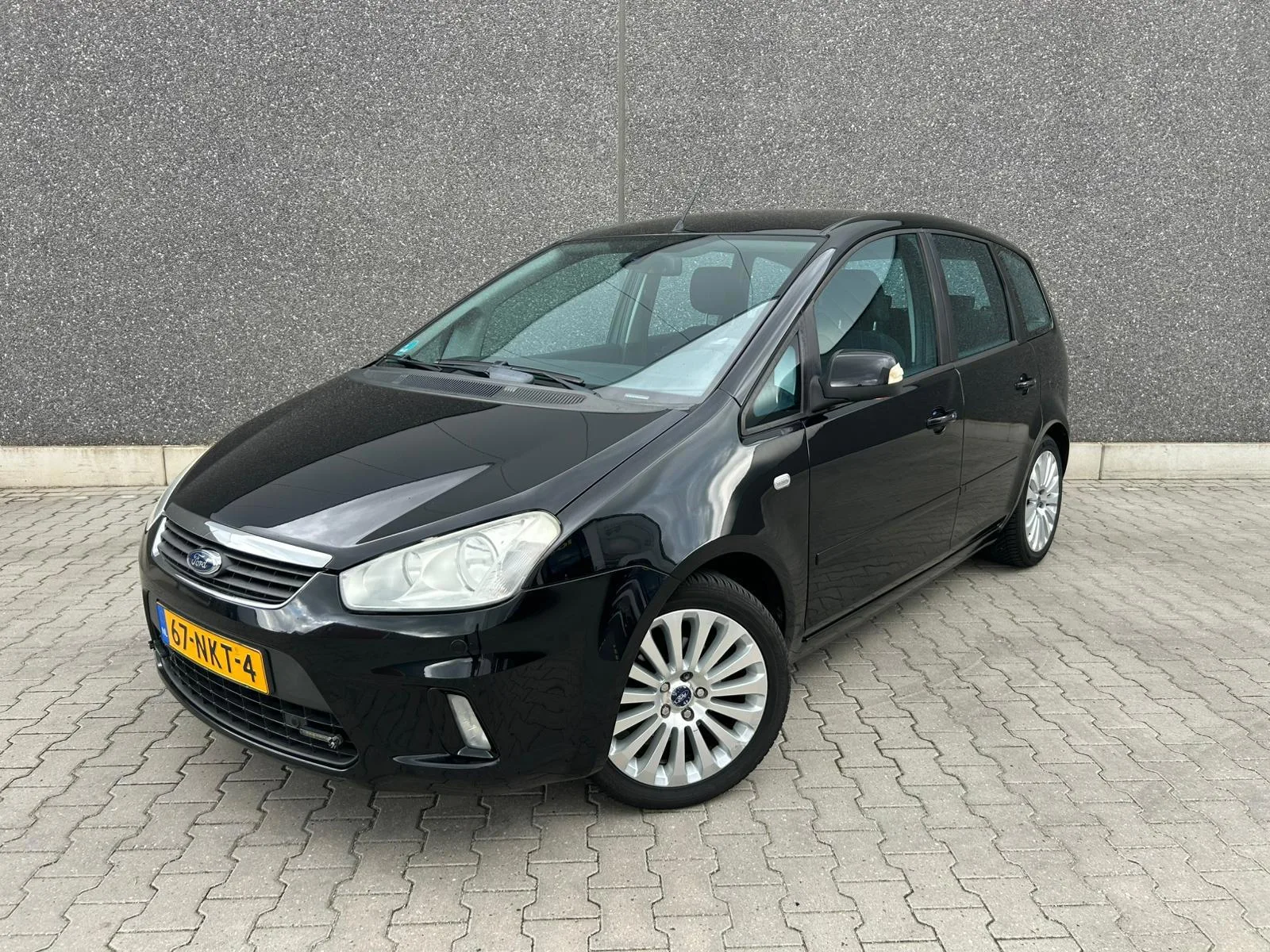 Ford C-Max (2010) — foto 1