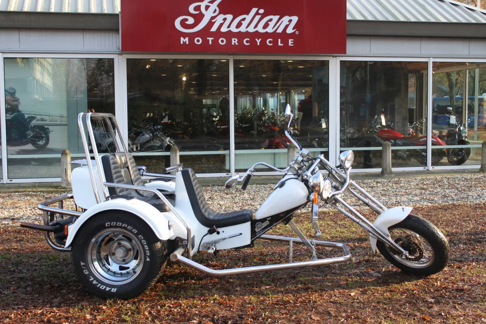 Boss MTI Boss Jewel 3 zits trike (2007) — foto 1