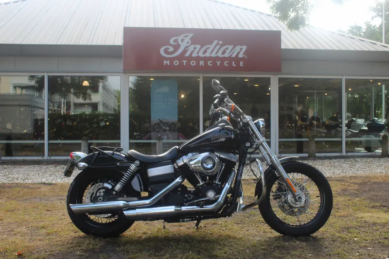 Harley-Davidson Dyna Street BOB (2012)