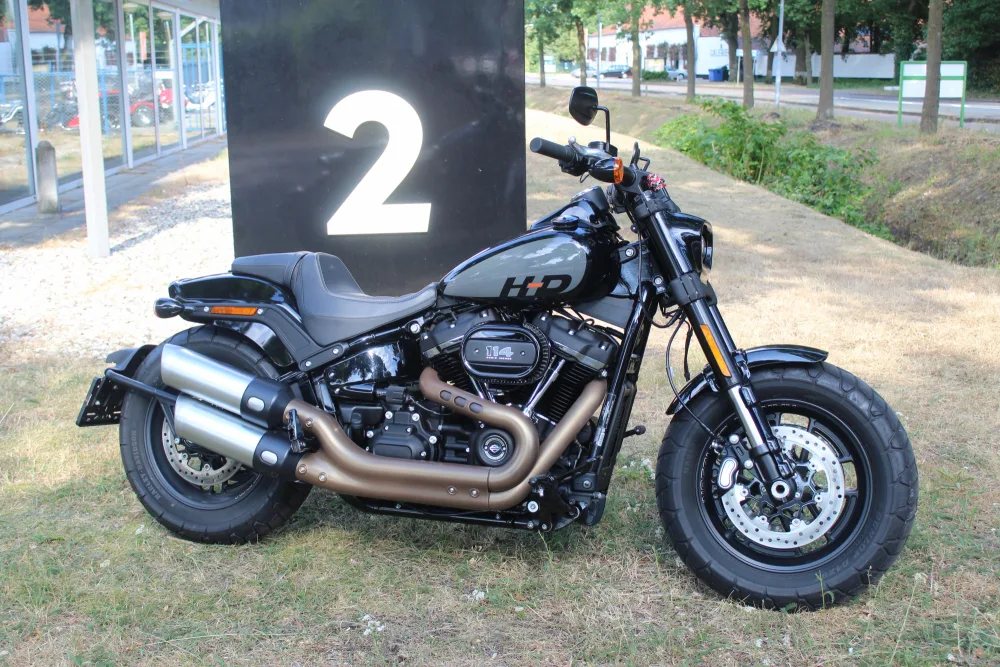 Harley-Davidson Fat Bob (2023) — foto 1