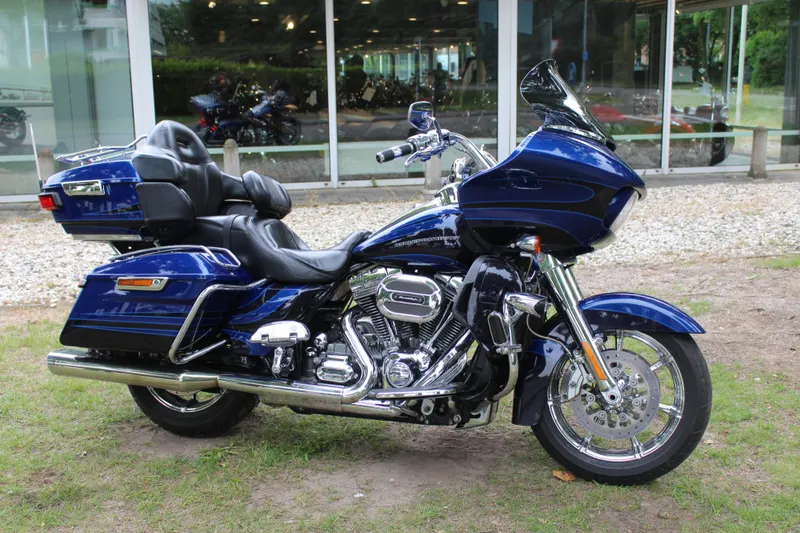 Harley-Davidson Road Glide Ultra (2015)
