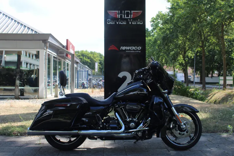 Harley-Davidson Street Glide (2017)