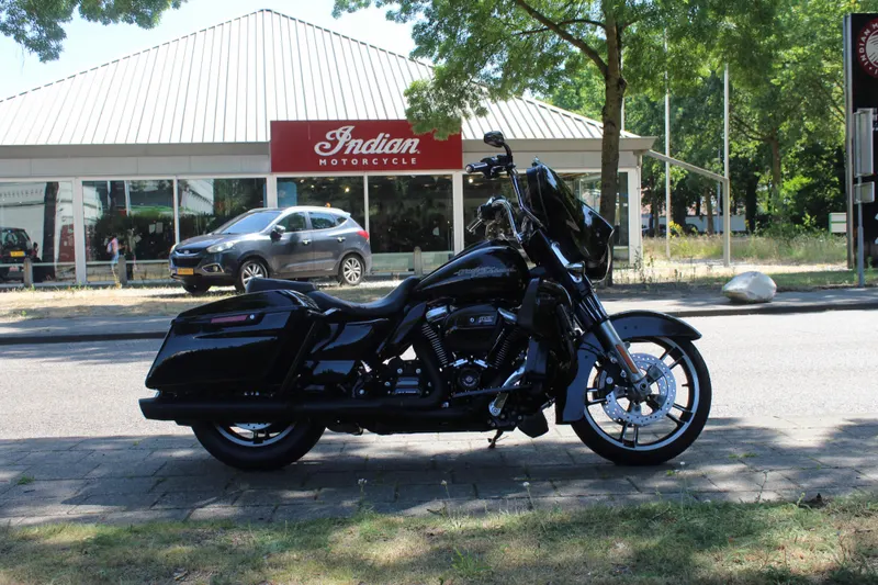 Harley-Davidson Street Glide (2017)