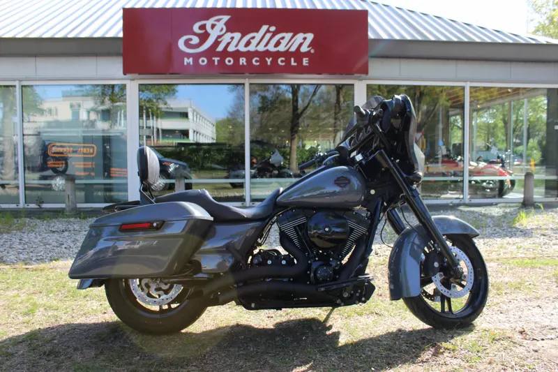 Harley-Davidson Street Glide (2015)