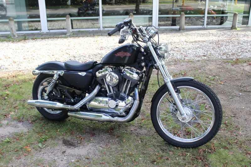 Harley-Davidson XL 1200 XL1200v Seventy-Two (2012)