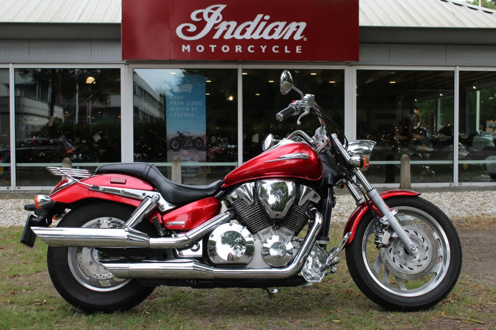 Honda VTX 1300 VTX1300 S (2006) — foto 1