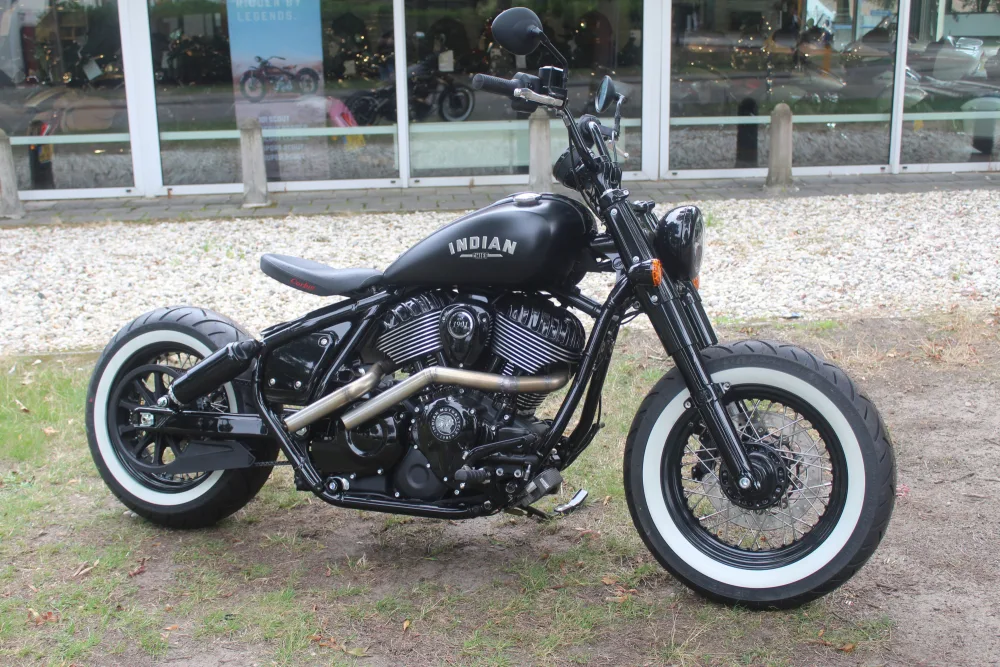 Indian Chief Bobber Dark Horse (2026) — foto 1