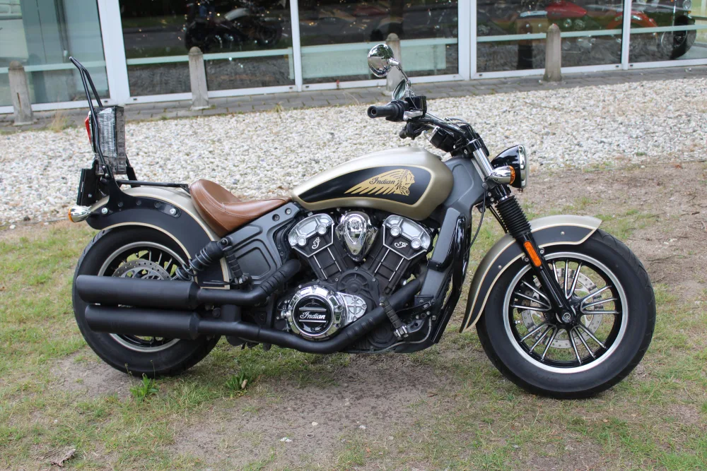 Indian Scout Bobber (2019) — foto 1