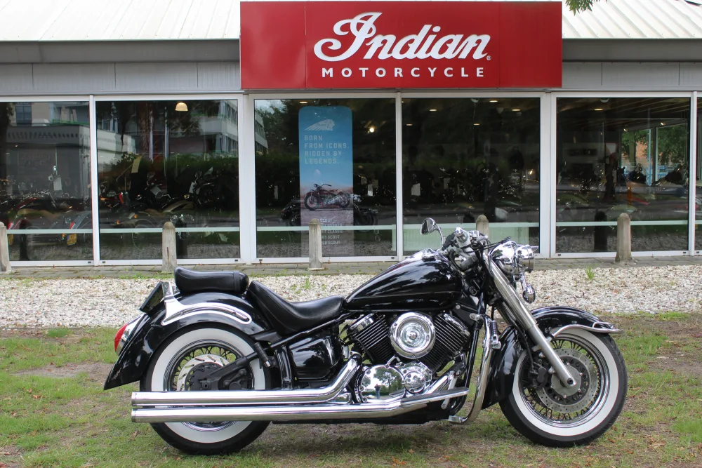 Yamaha XVS 1100 Dragstar (2002) — foto 1