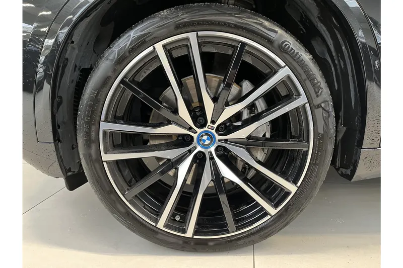 BMW X5 (2025)