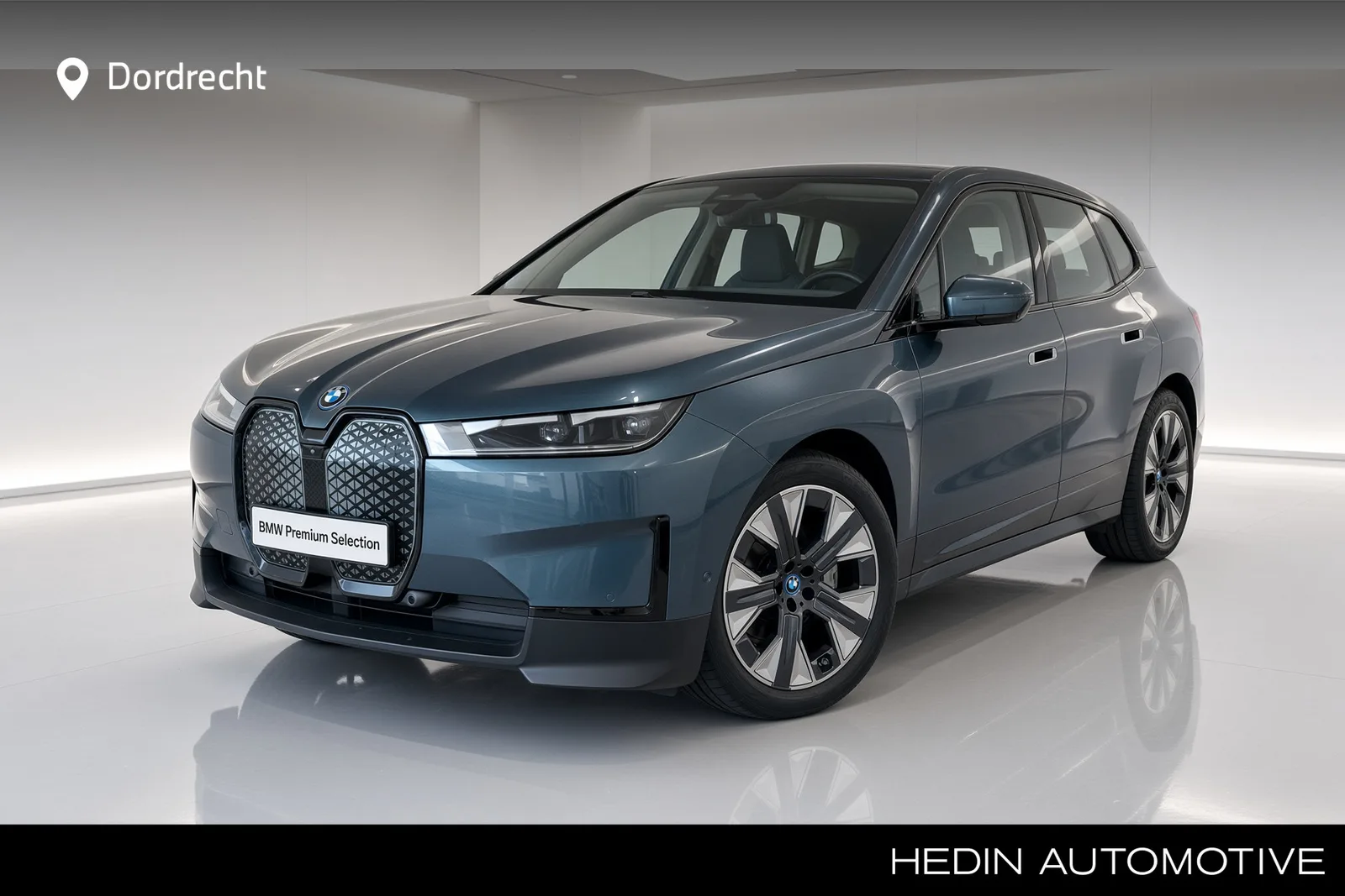 BMW iX (2021) — foto 1