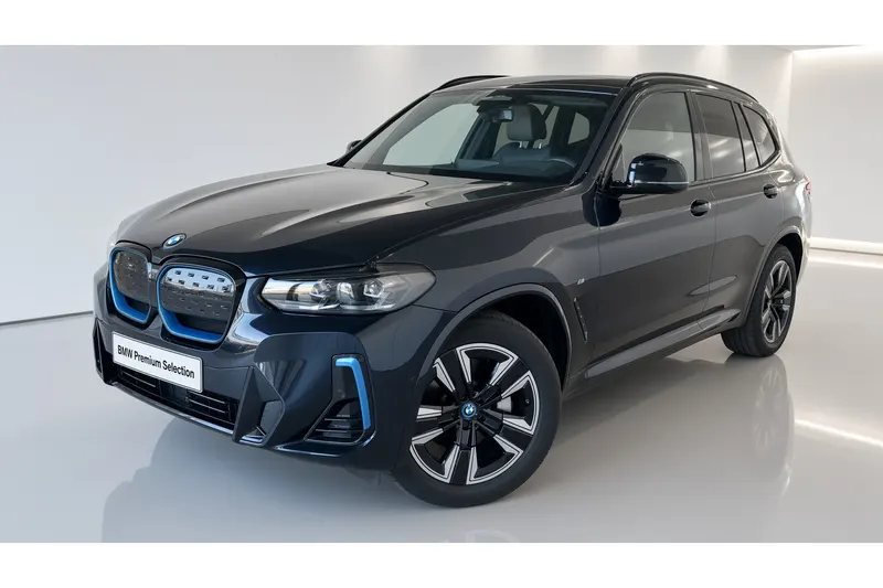 BMW iX3 (2024)