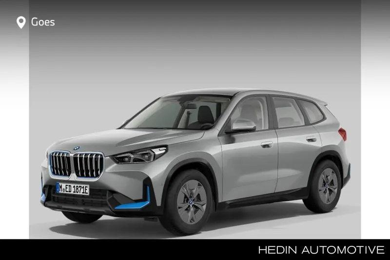 BMW iX1 (2023)