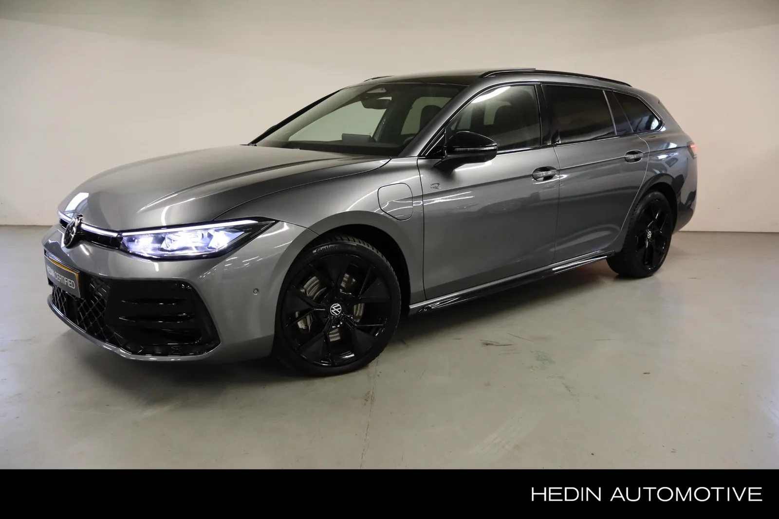 Volkswagen Passat (2025) — foto 1