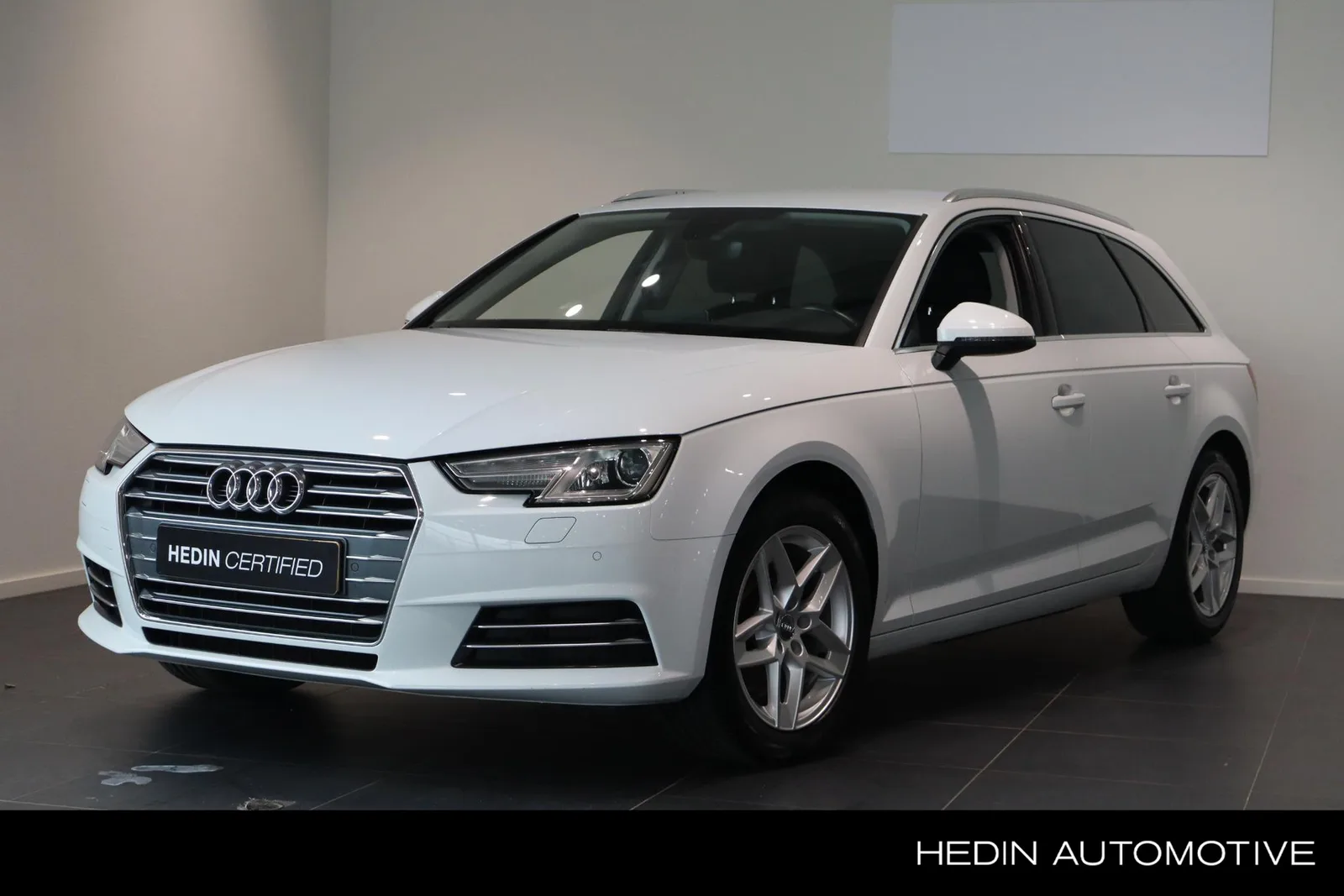Audi A4 (2018) — foto 1
