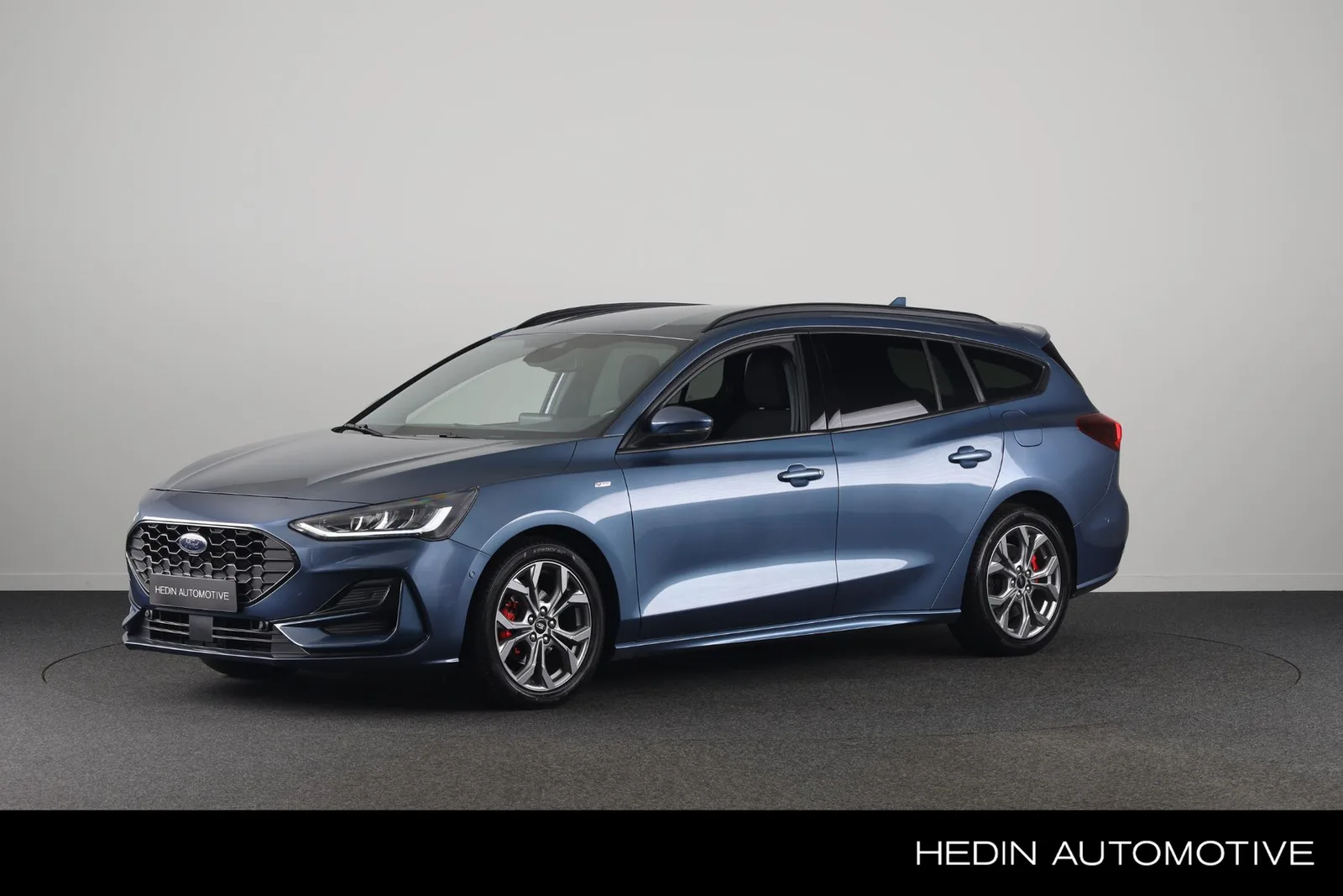 Ford Focus (2022) — foto 1
