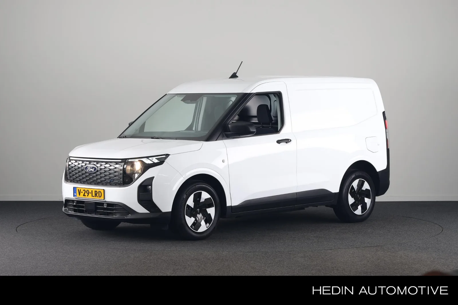 Ford E-Transit Courier (2025) — foto 1