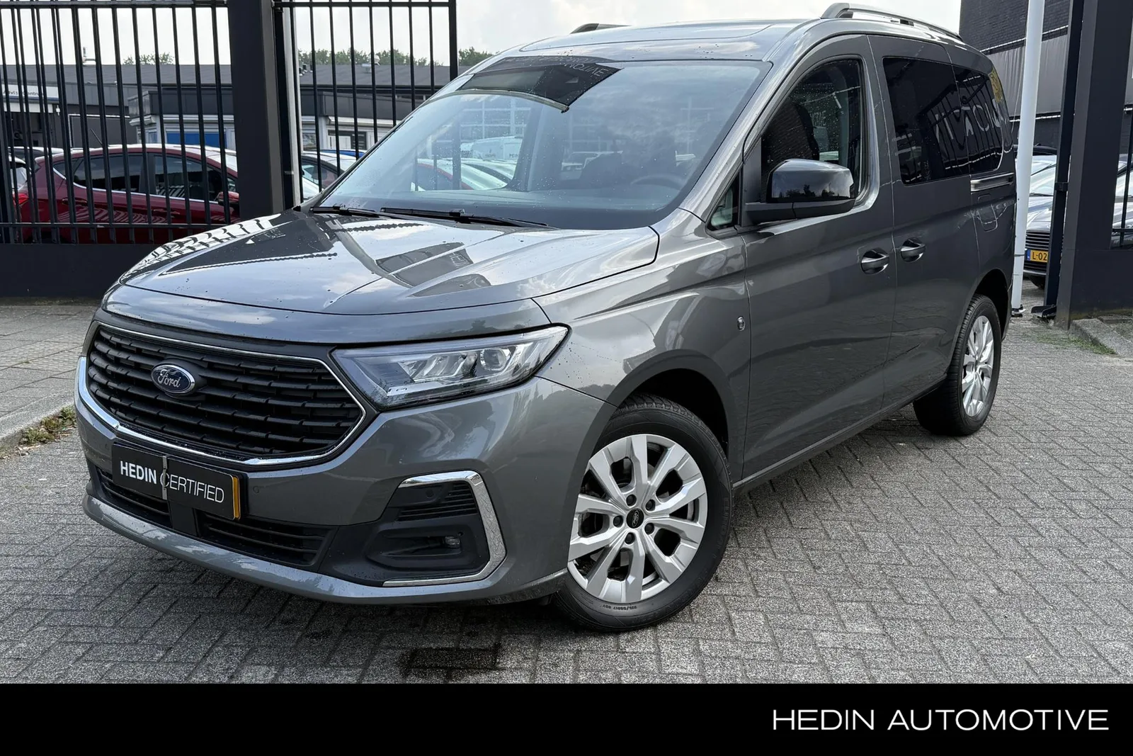 Ford Tourneo Connect (2023) — foto 1