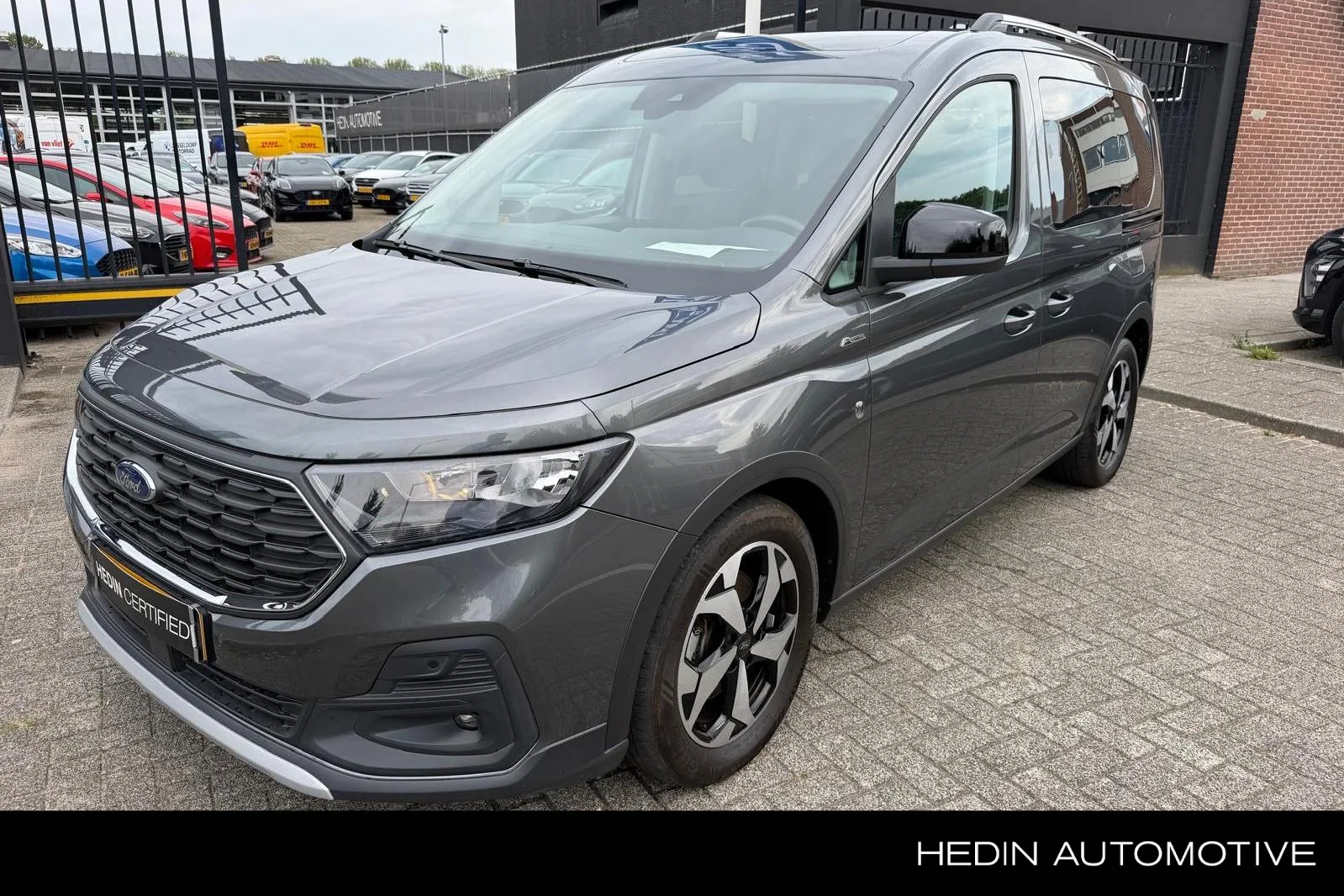 Ford Tourneo Connect (2023) — foto 1