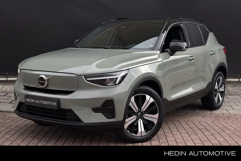 Volvo XC40 (2023)