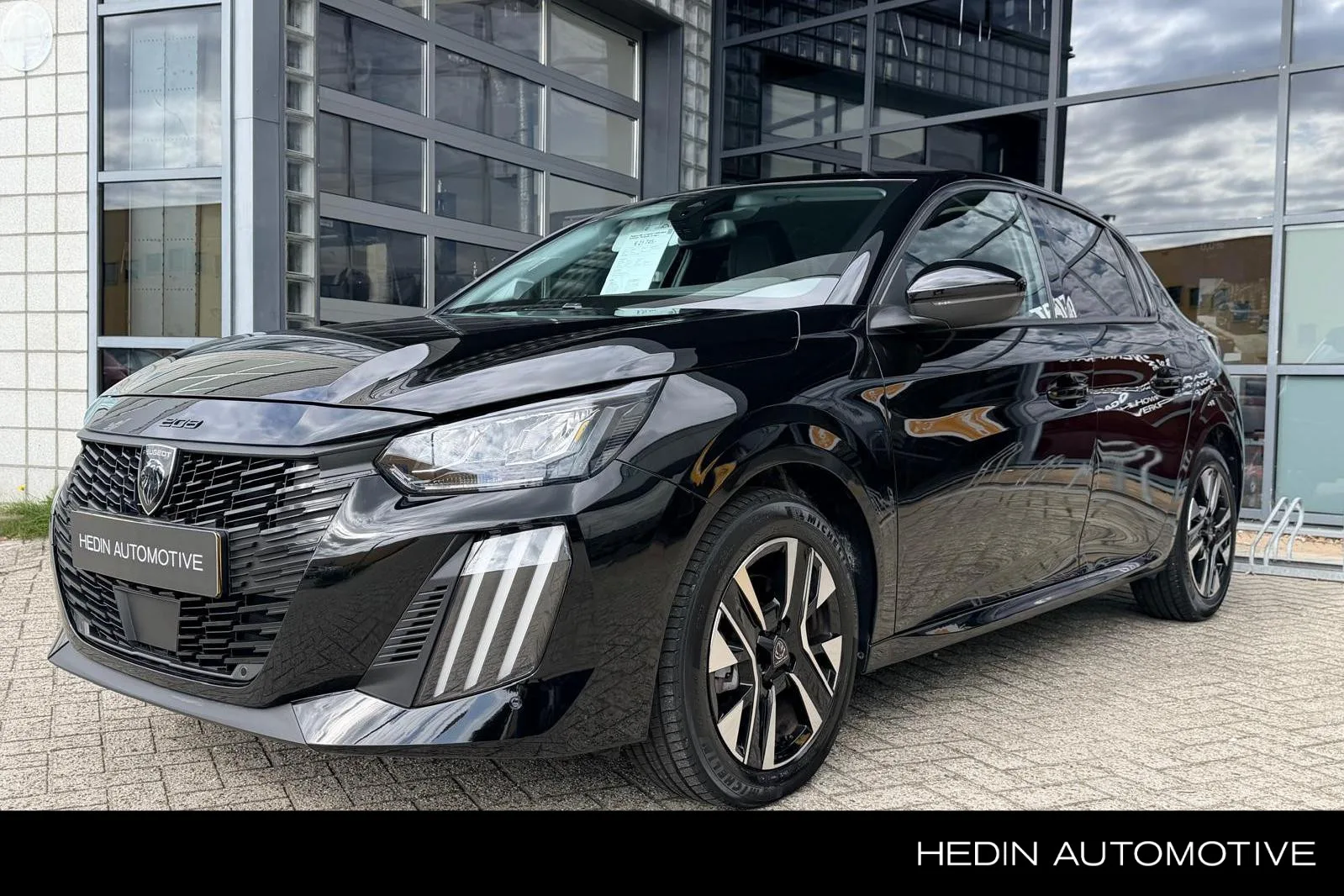 Peugeot 208 (2025) — foto 1
