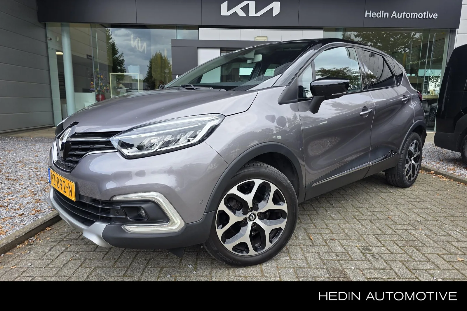 Renault Captur (2017) — foto 1