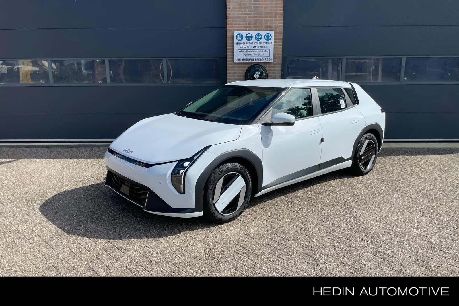 Kia EV4 (2026) — foto 1