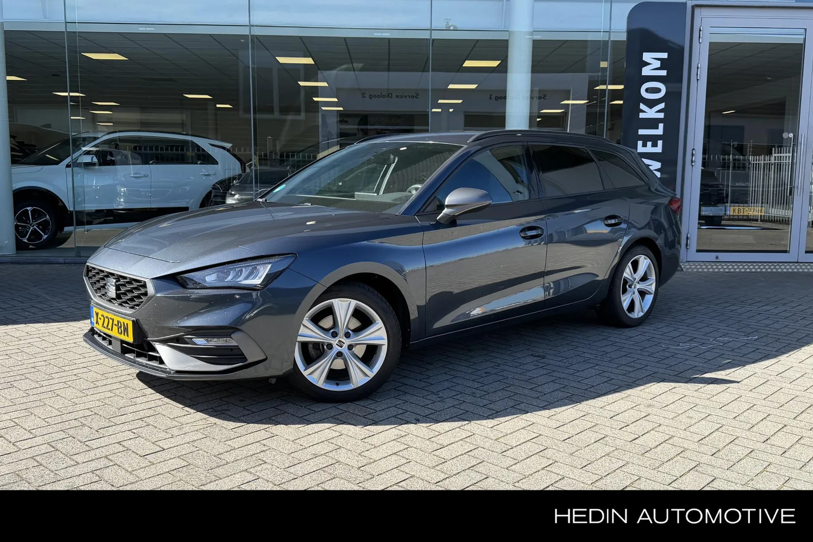 SEAT Leon Sportstourer (2020) — foto 1
