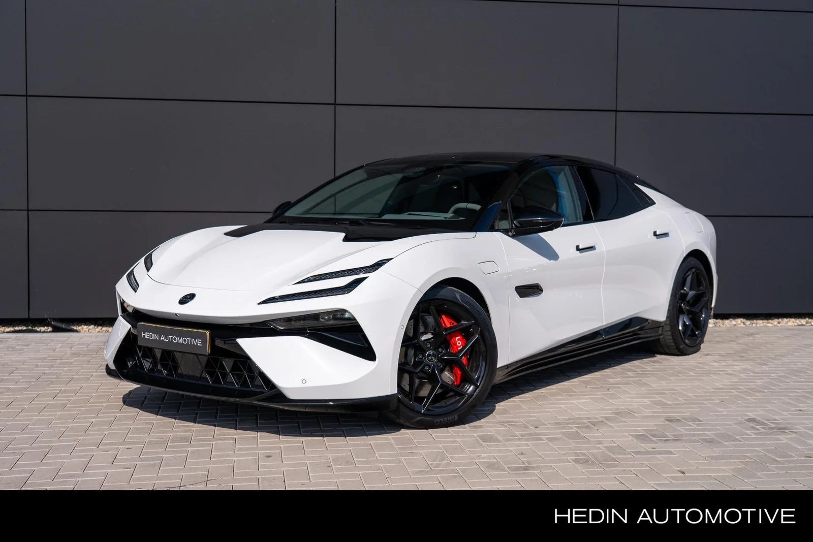 Lotus Emeya (2025) — foto 1