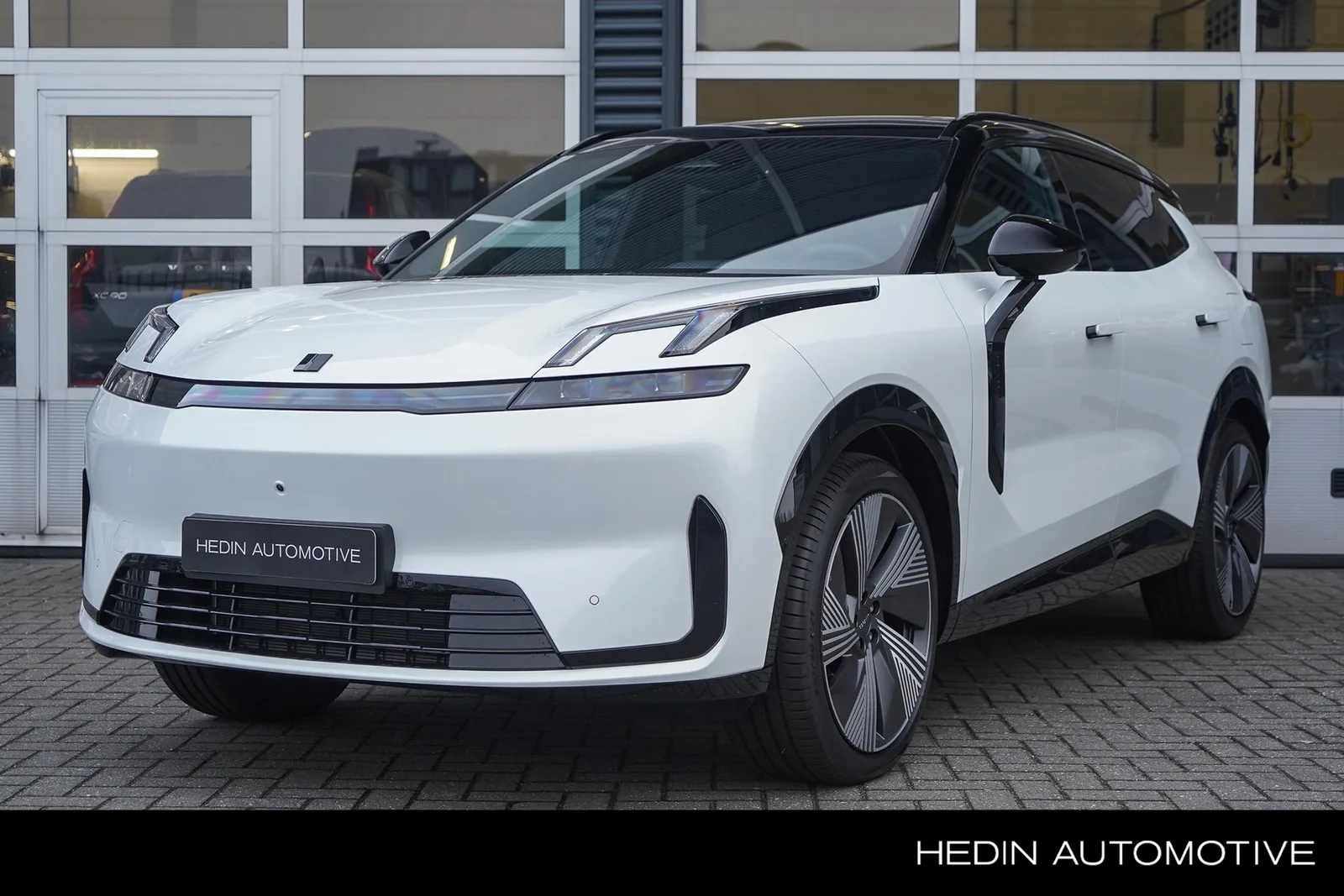 Lynk & Co 08 (2026) — foto 1