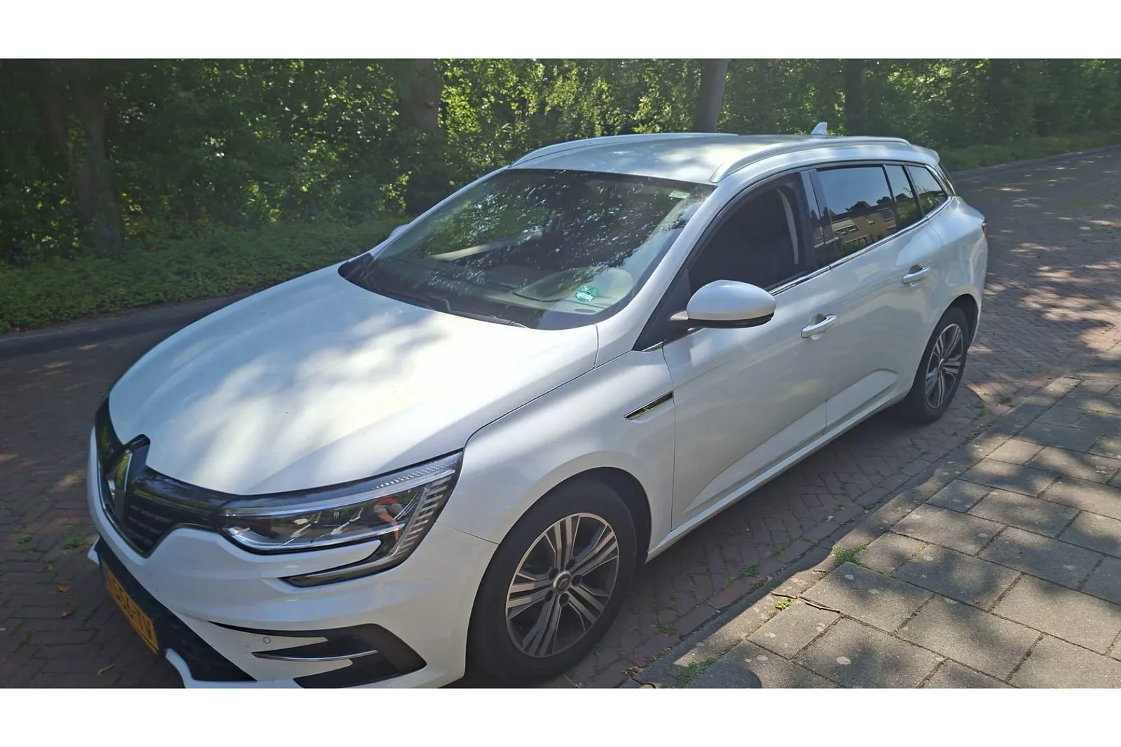 Renault Mégane (2022) — foto 1